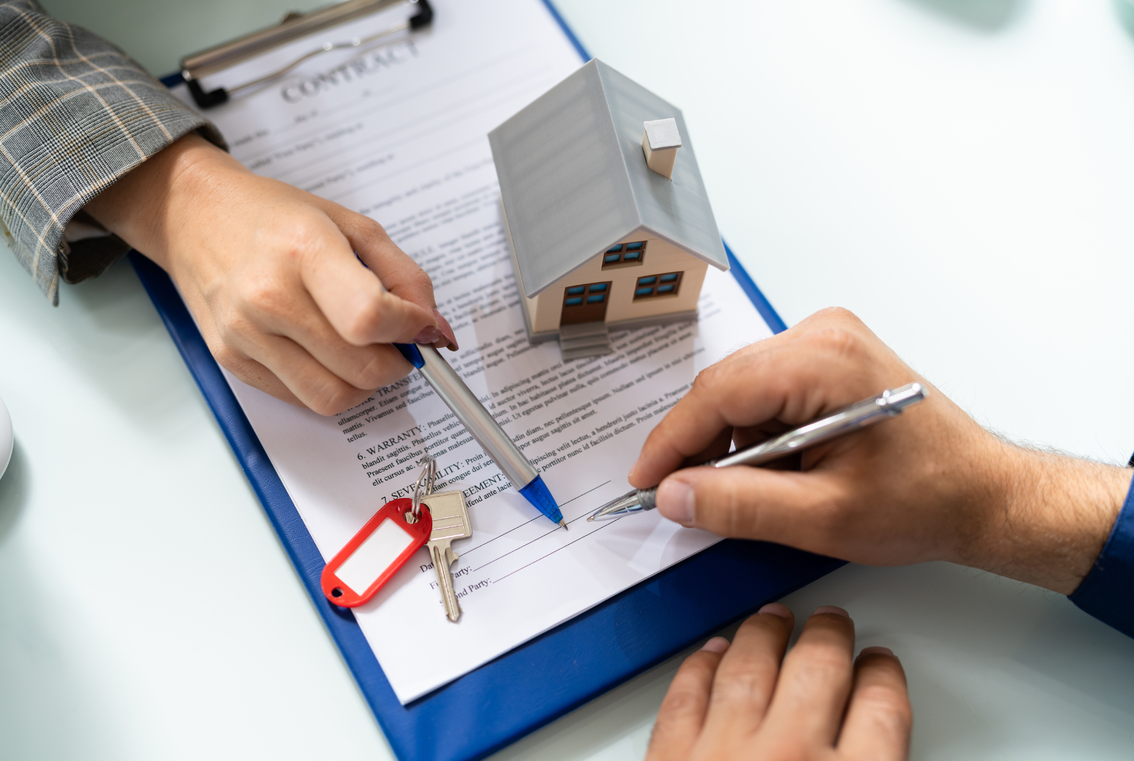 Transferência de Imóvel: como funciona e quanto custa e como transferir um imóvel para outra pessoa